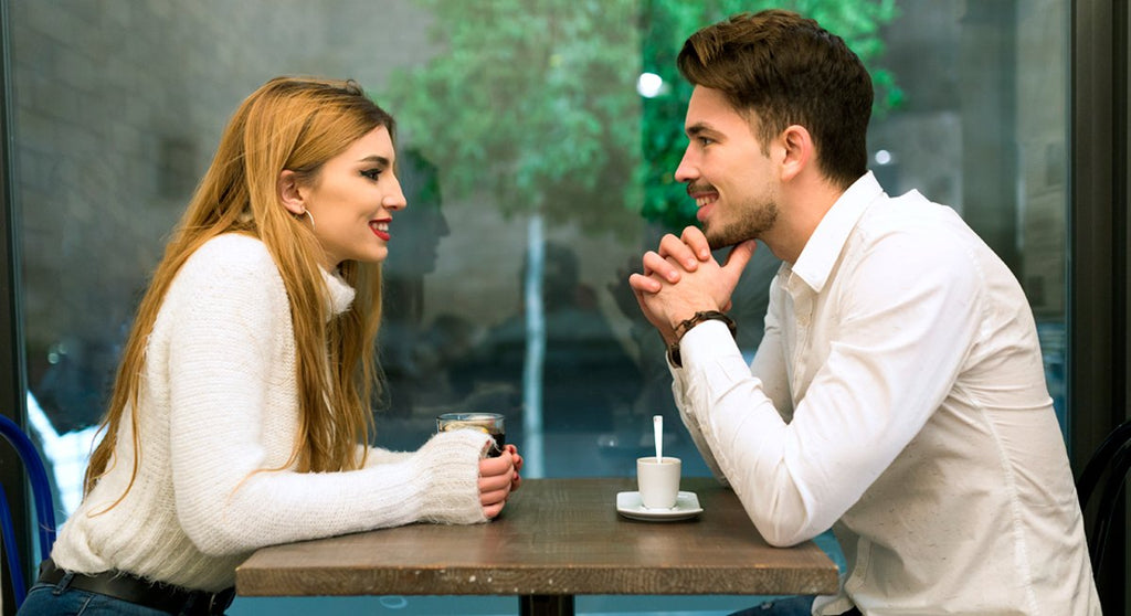 How to behave on a first date